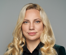 Мария Комарова