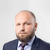 Юрий Комаров